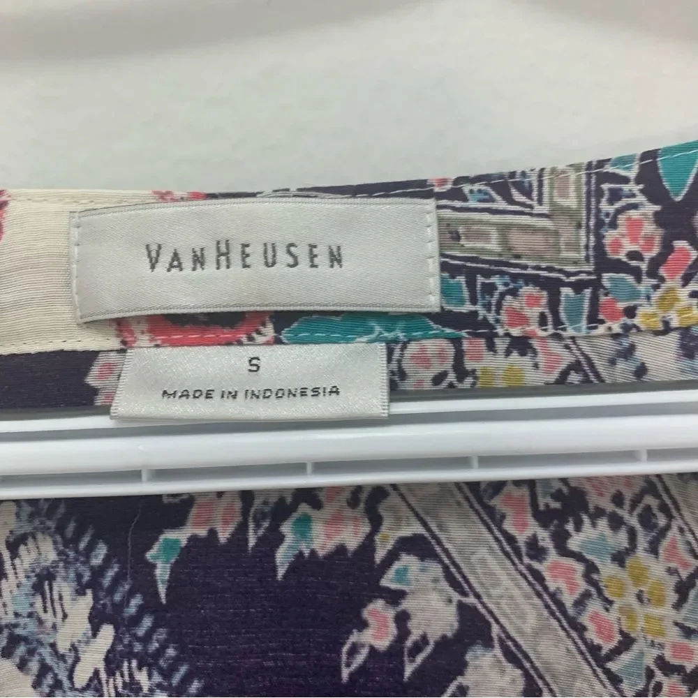 Van Heusen Paisley Blouse Size Small